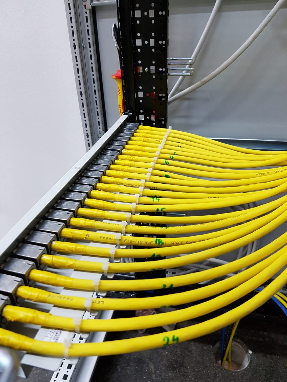 Kleine Netzwerkinstallation 1